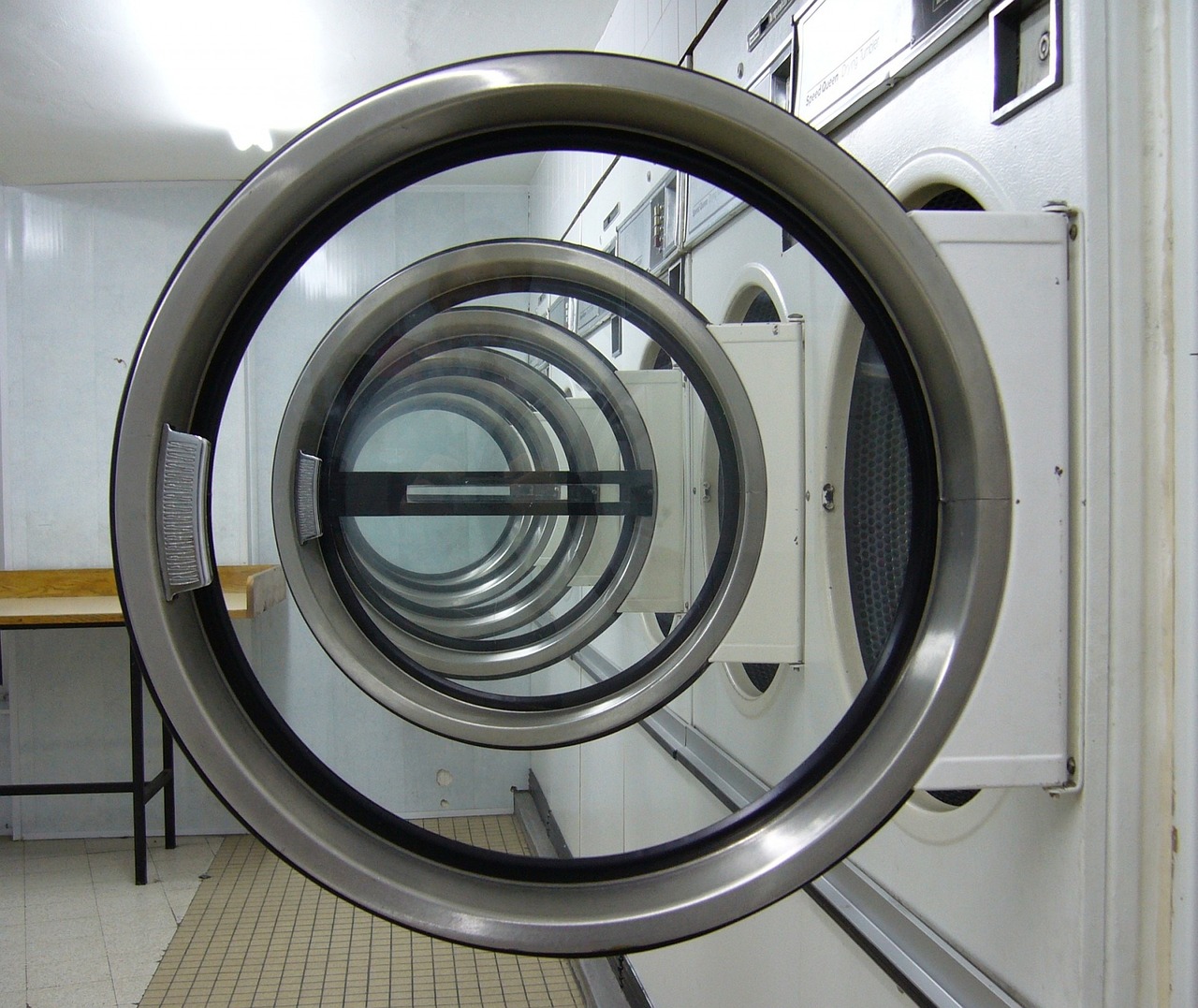 laundromat, circles, laundry machine-315374.jpg